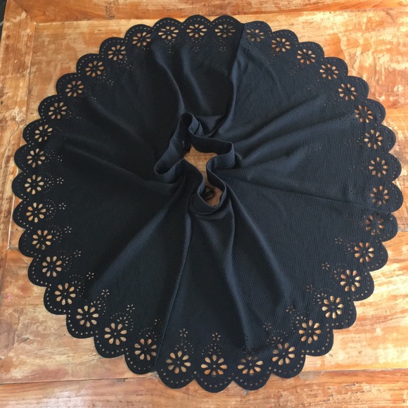 Dresses & Skirts - Black Skirt with cut out Flowers. Size xlarge.